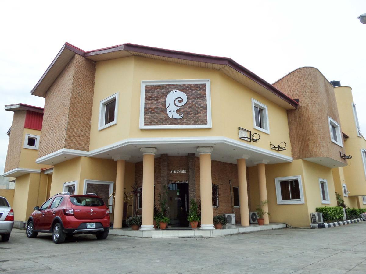Aries Suites Lagos Esterno foto