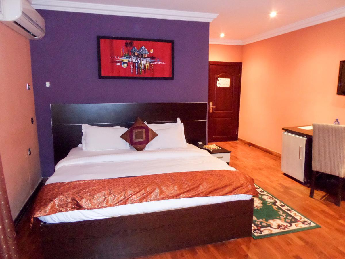 Aries Suites Lagos Esterno foto
