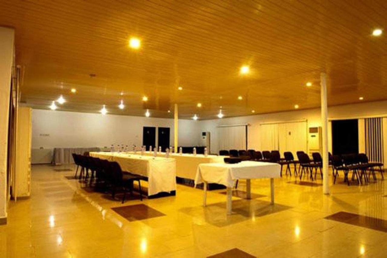 Aries Suites Lagos Esterno foto
